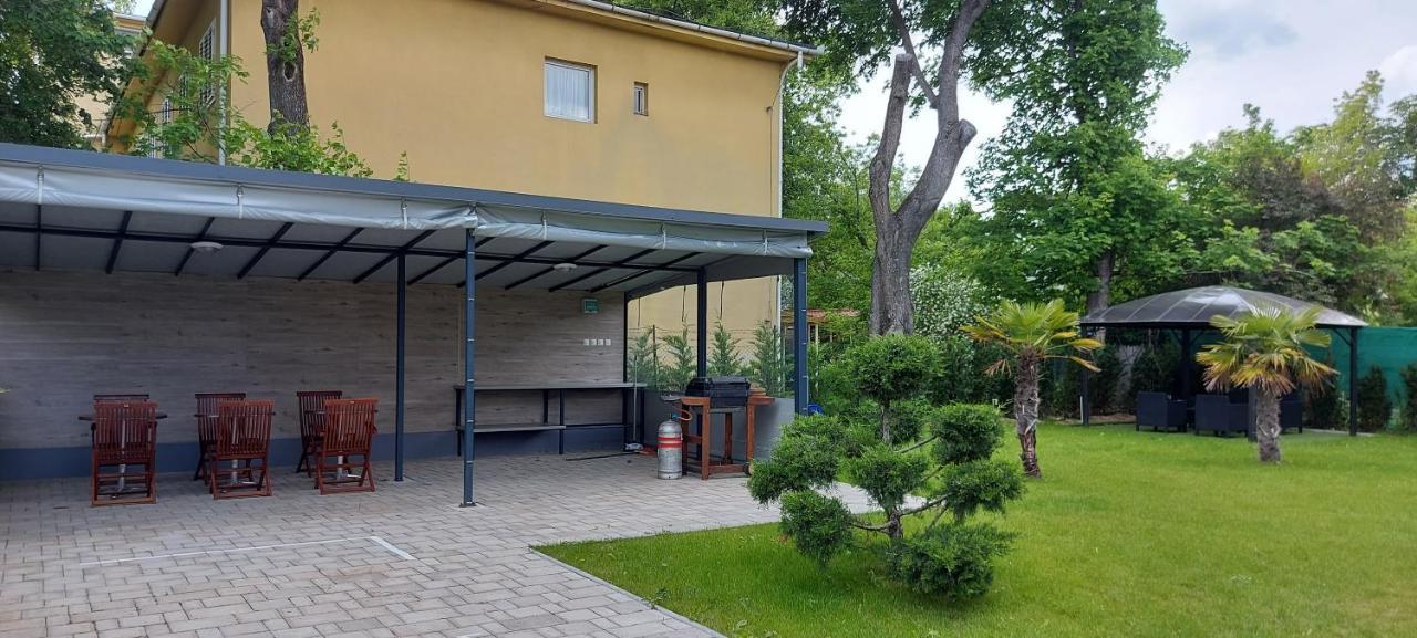 Anna Villa Fuered Boutique Rooms Balatonfured Bagian luar foto