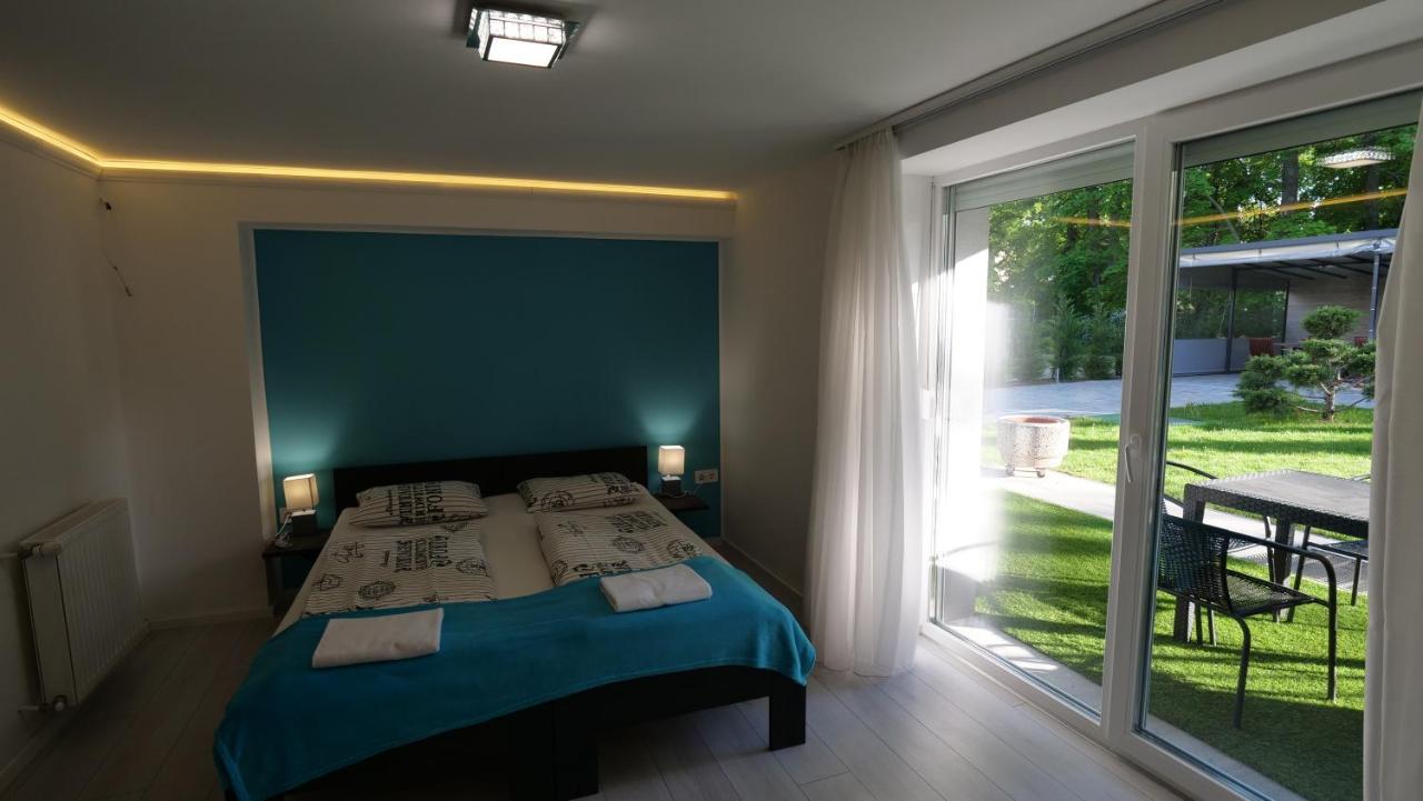 Anna Villa Fuered Boutique Rooms Balatonfured Bagian luar foto