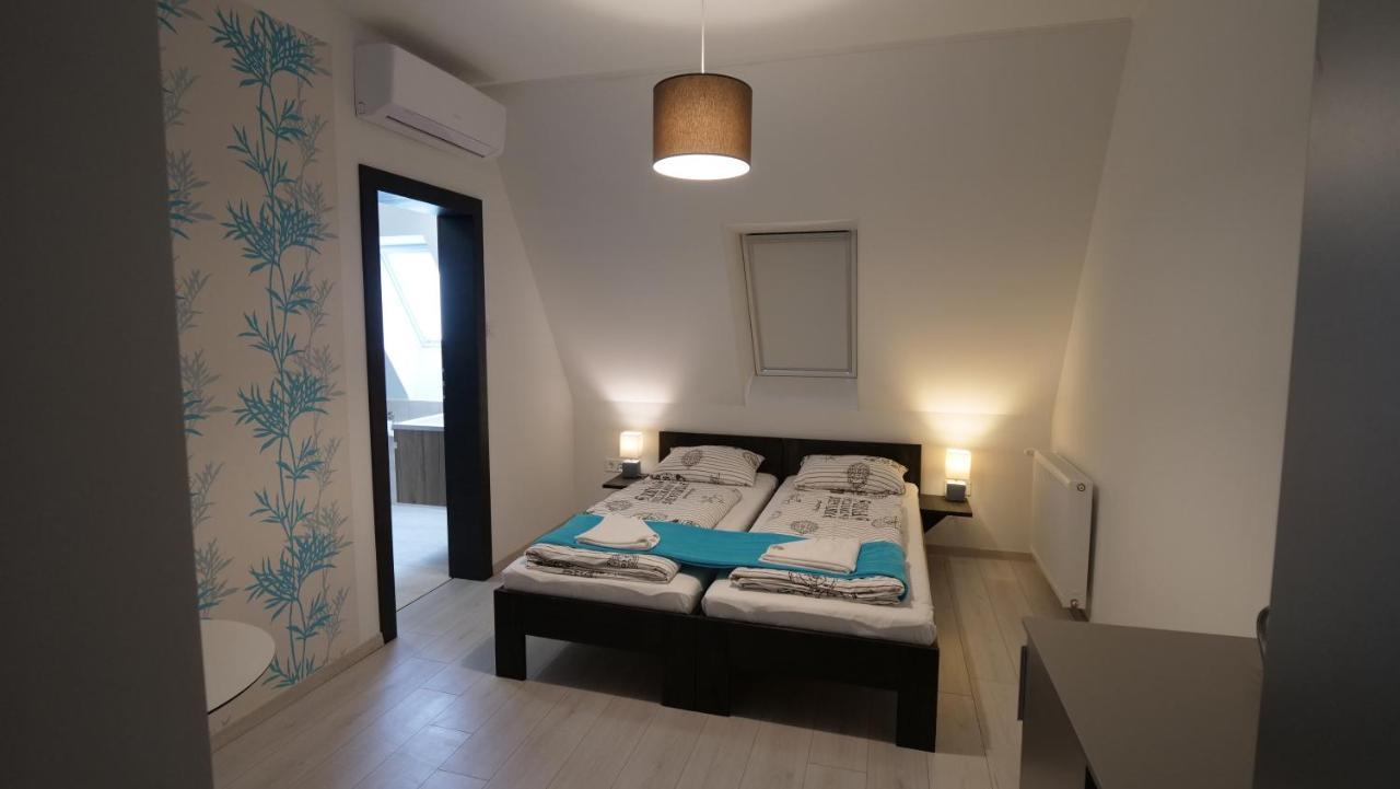 Anna Villa Fuered Boutique Rooms Balatonfured Bagian luar foto