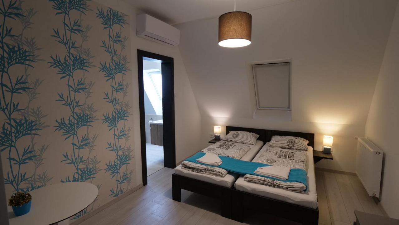 Anna Villa Fuered Boutique Rooms Balatonfured Bagian luar foto
