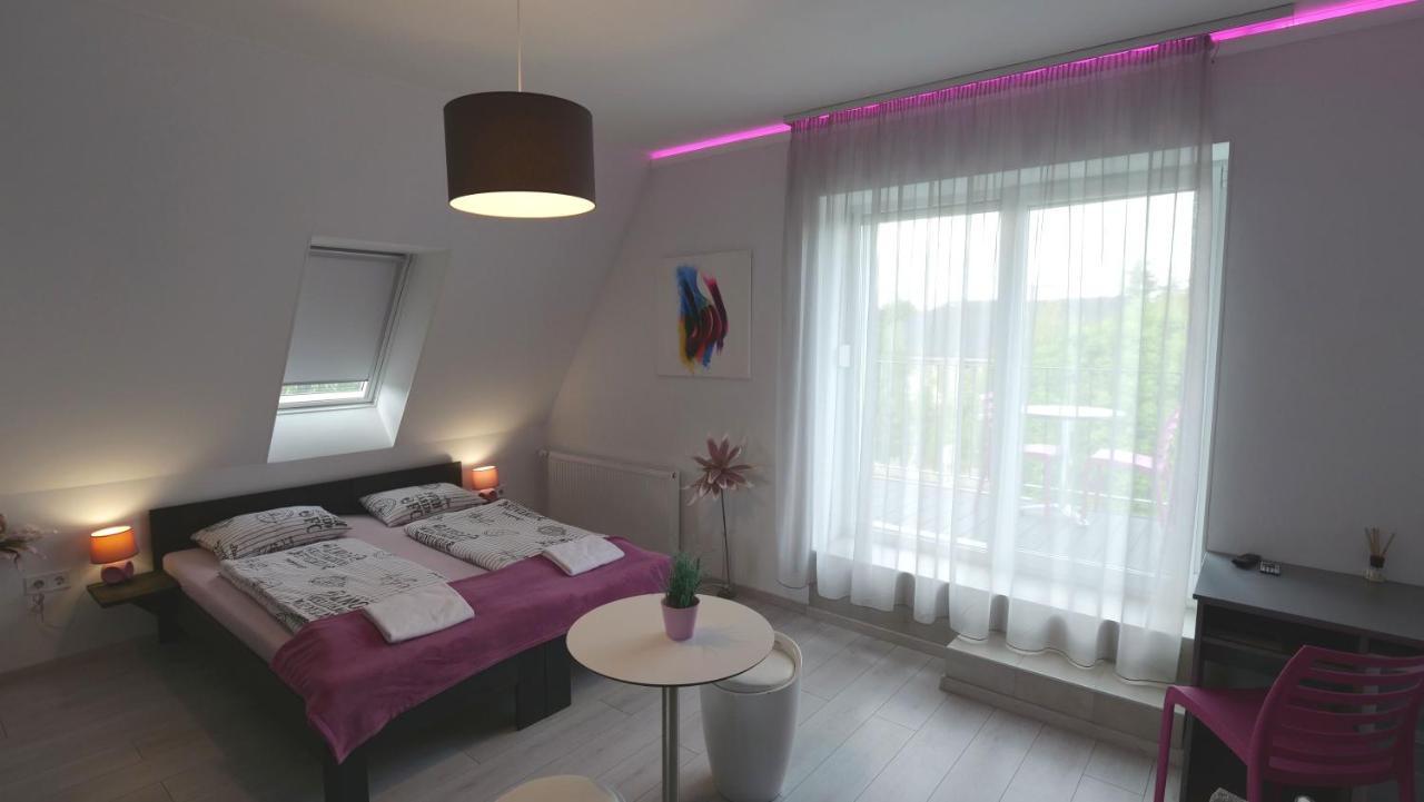 Anna Villa Fuered Boutique Rooms Balatonfured Bagian luar foto