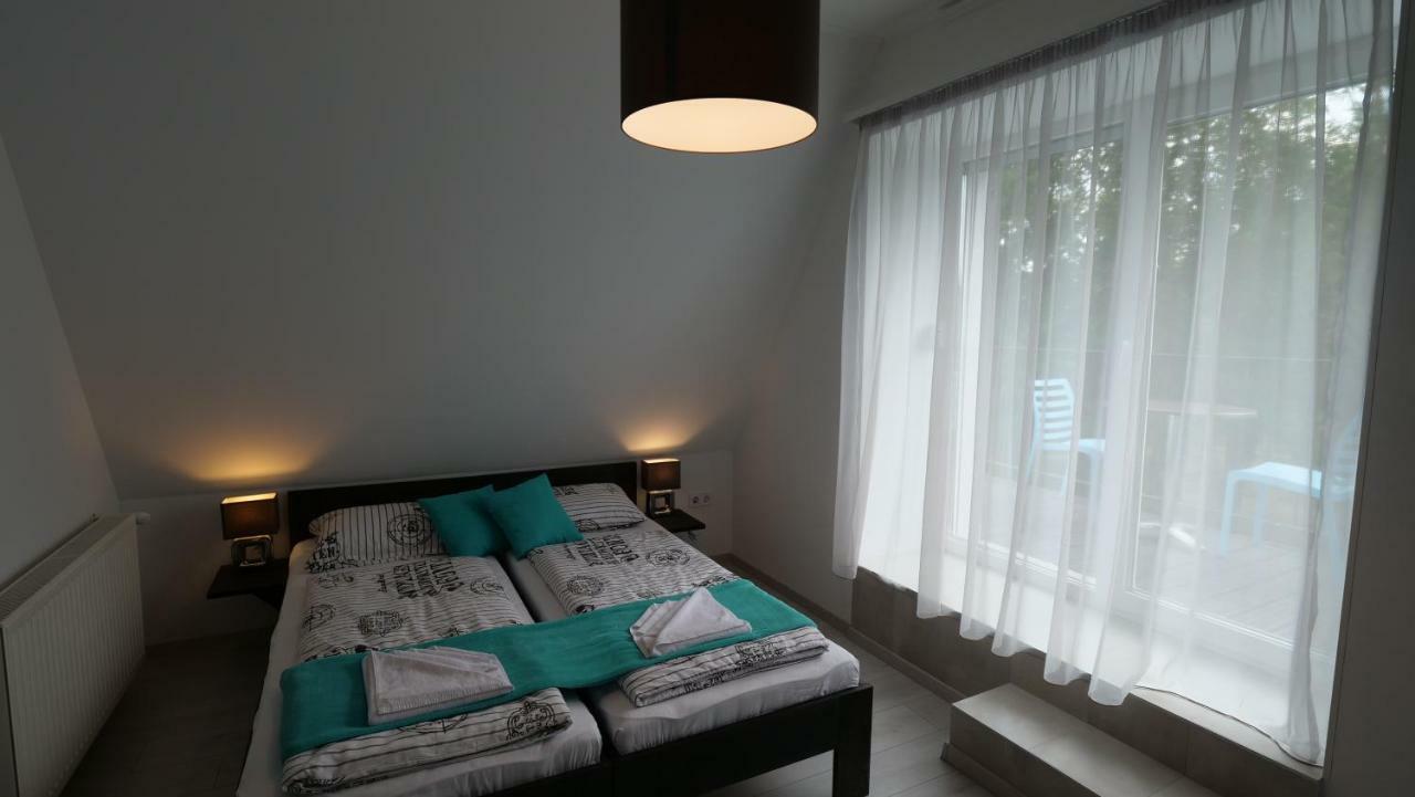 Anna Villa Fuered Boutique Rooms Balatonfured Bagian luar foto