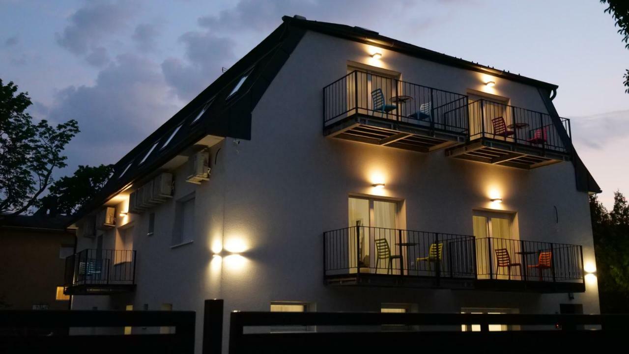 Anna Villa Fuered Boutique Rooms Balatonfured Bagian luar foto