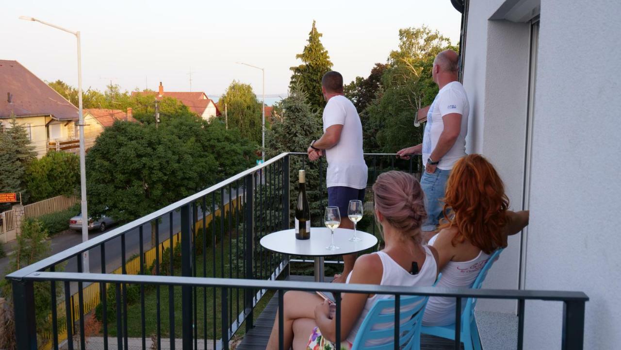 Anna Villa Fuered Boutique Rooms Balatonfured Bagian luar foto