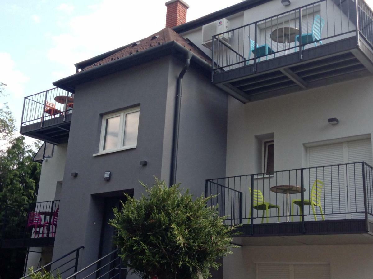 Anna Villa Fuered Boutique Rooms Balatonfured Bagian luar foto
