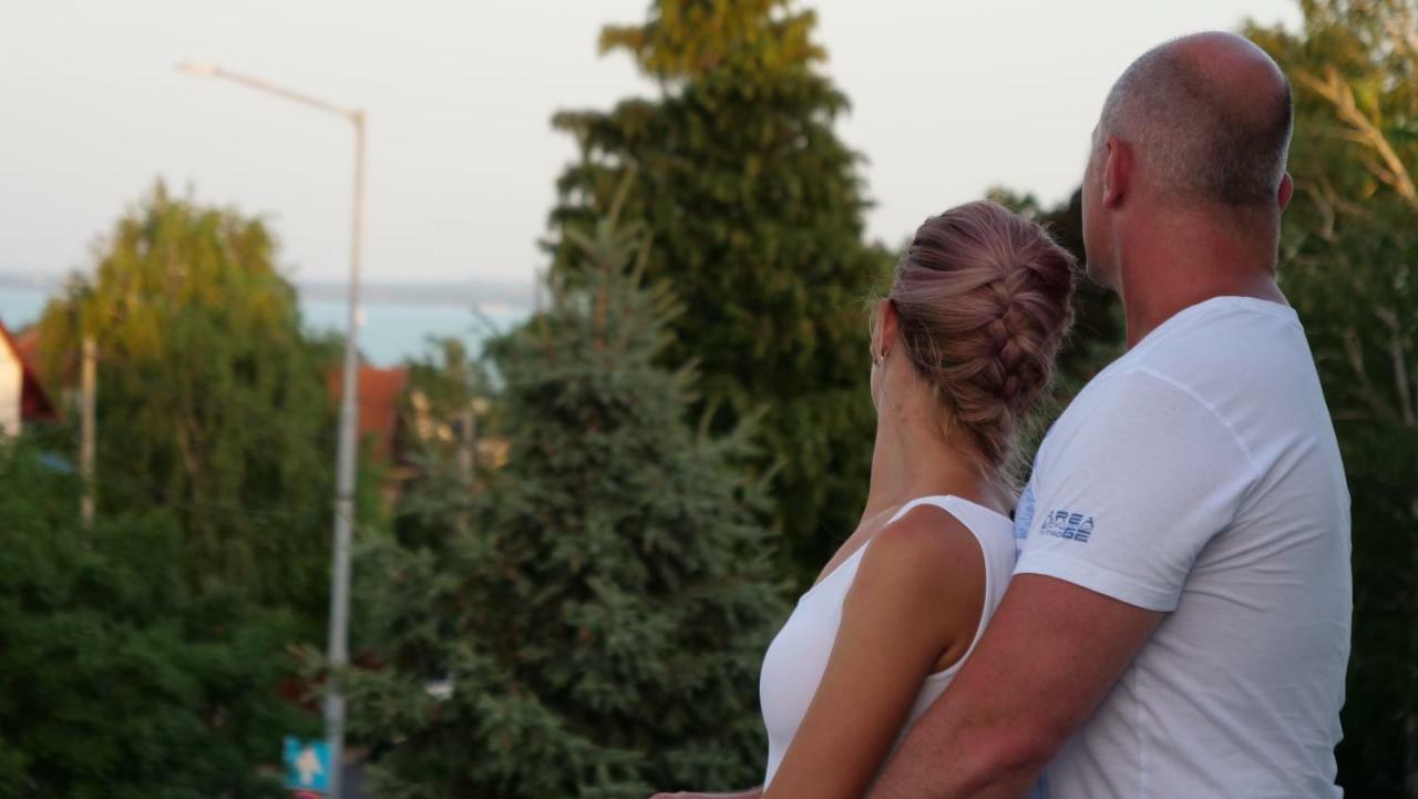 Anna Villa Fuered Boutique Rooms Balatonfured Bagian luar foto