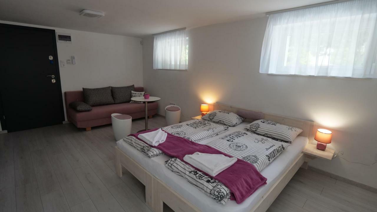 Anna Villa Fuered Boutique Rooms Balatonfured Bagian luar foto