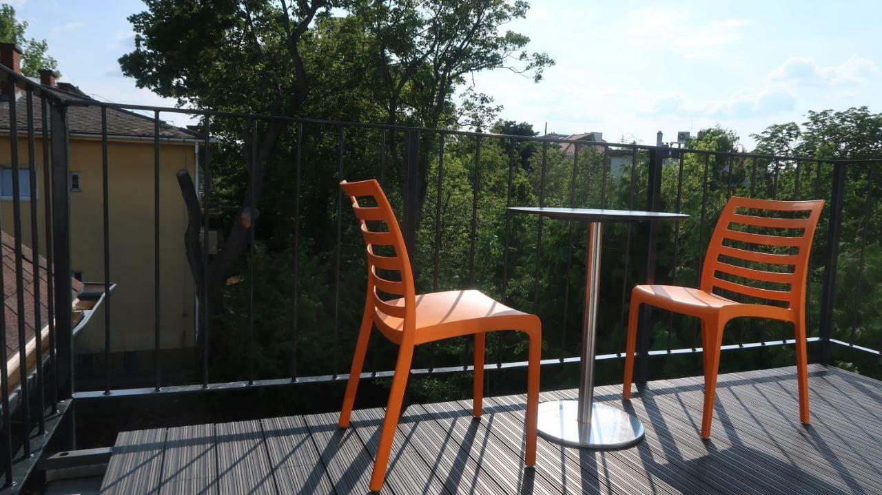 Anna Villa Fuered Boutique Rooms Balatonfured Bagian luar foto