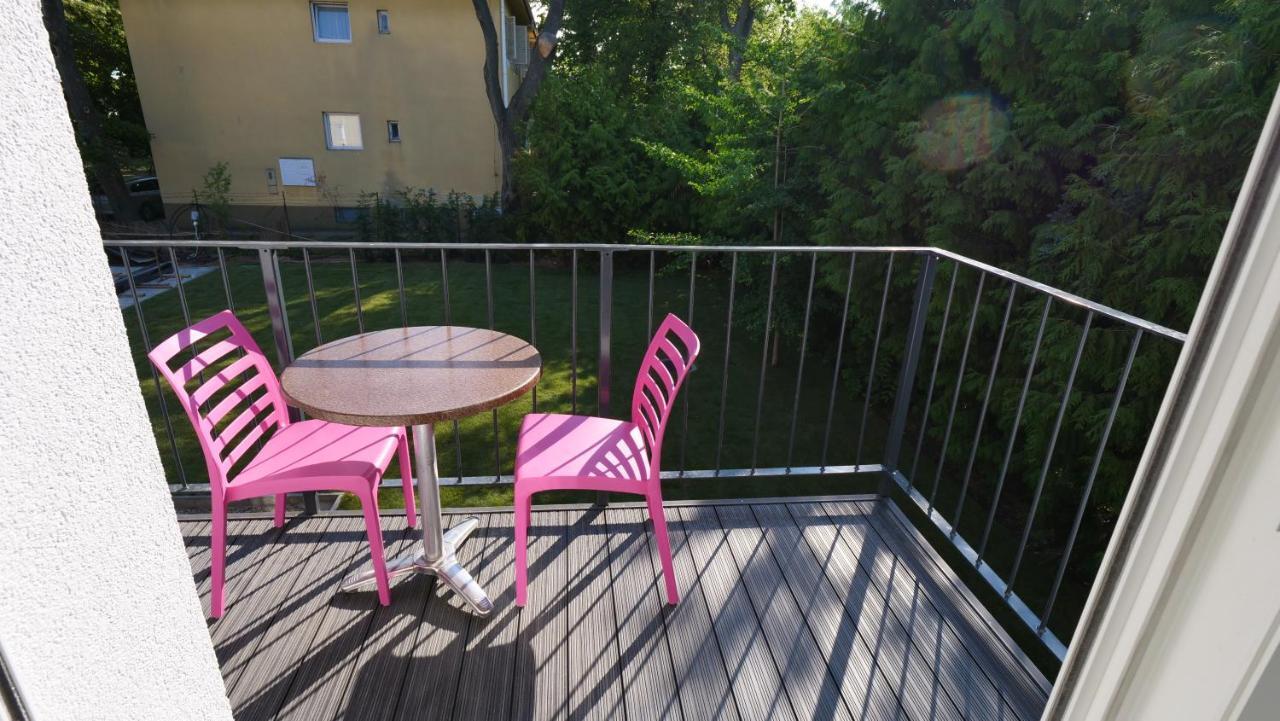 Anna Villa Fuered Boutique Rooms Balatonfured Bagian luar foto